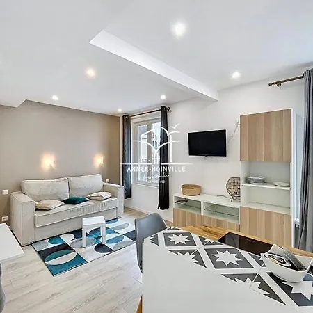 Hyper Centre! Magnifique A Proximite Directe De La Gare Et Place Morny Apartment *